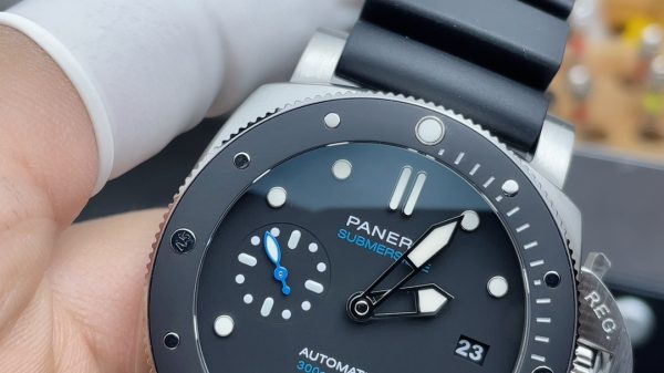 VS Factory Panerai Submersible PAM00683 - 图片 3