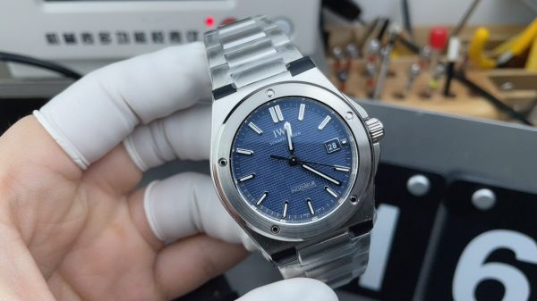 V7 Factory IWC Ingenieur IW328907