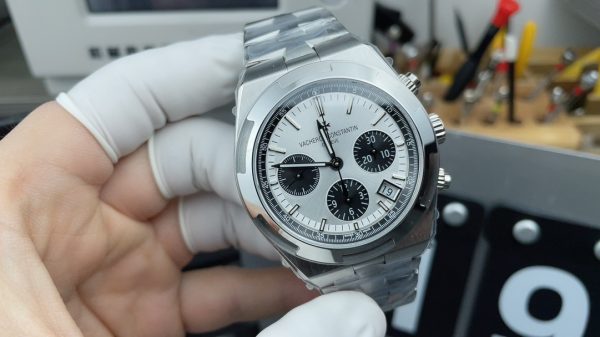 8F Factory Vacheron Constantin Overseas chronograph 5520V/210A-B686