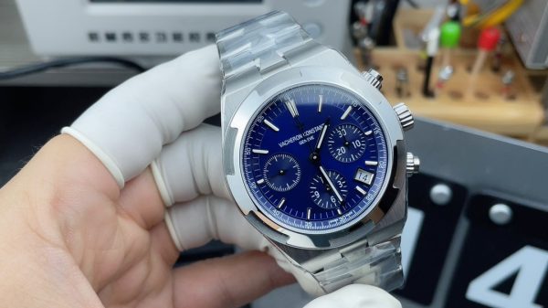 8F Factory Vacheron Constantin Overseas chronograph 5520V/210A-B148